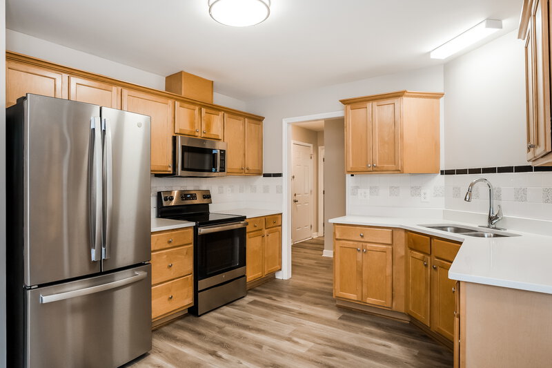 2,035/Mo, 508 S Allen Rd Wake Forest, NC 27587 Kitchen View 2