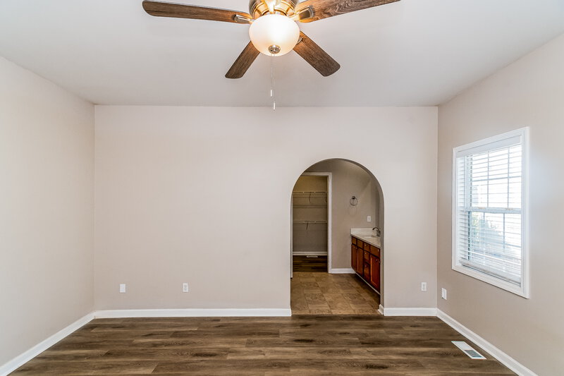 2,465/Mo, 2529 Trailwood Hills Dr Raleigh, NC 27603 Main Bedroom View 2