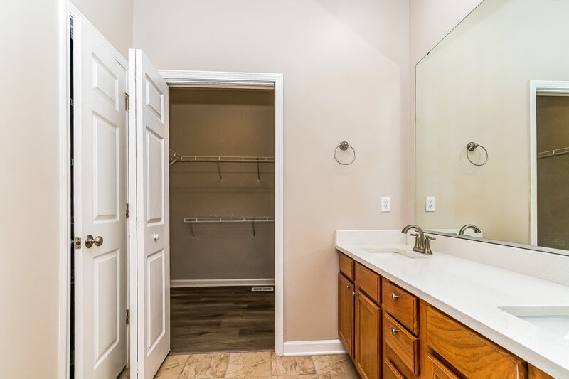 2,465/Mo, 2529 Trailwood Hills Dr Raleigh, NC 27603 Main Bathroom View