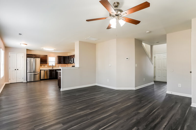2,740/Mo, 1615 Moineau Ln Raleigh, NC 27610 Living Room View 3