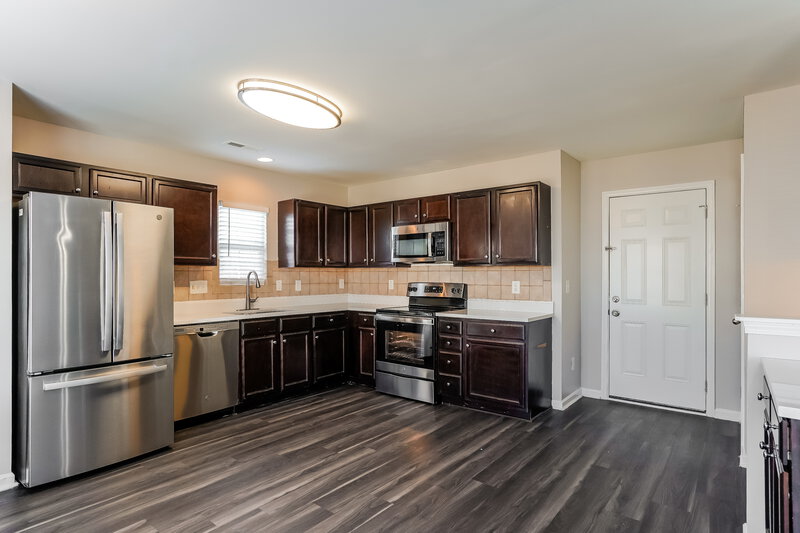 2,740/Mo, 1615 Moineau Ln Raleigh, NC 27610 Kitchen View