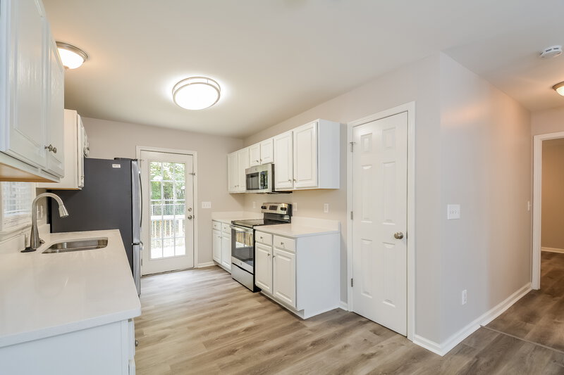1,825/Mo, 504 Jaffiley Ct Wake Forest, NC 27587 Kitchen View