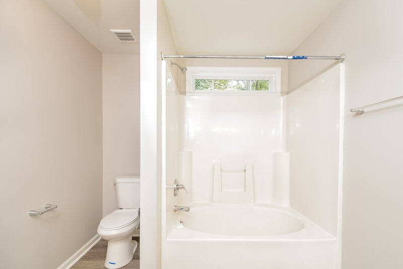 1,825/Mo, 504 Jaffiley Ct Wake Forest, NC 27587 Main Bathroom View 2