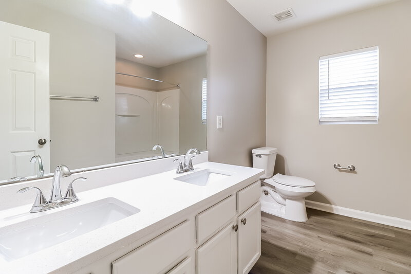 1,900/Mo, 3775 Marshlane Way Raleigh, NC 27610 Bathroom View 2