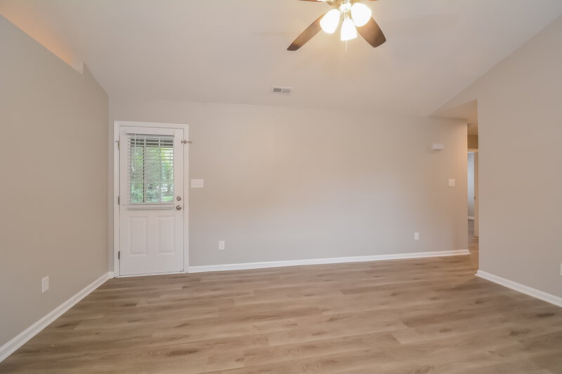 1,680/Mo, 805 Penmon Dr Fuquay Varina, NC 27526 Living Room View 4