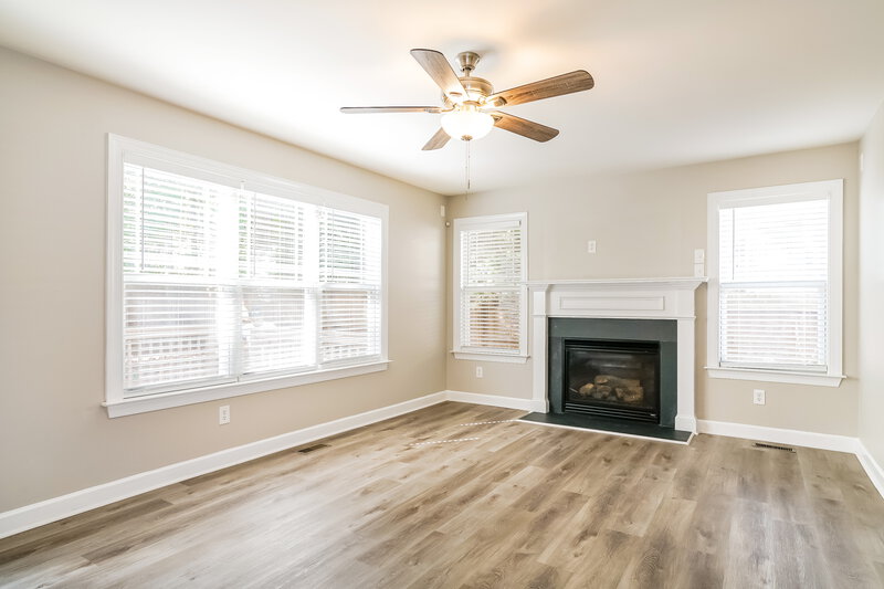 2,190/Mo, 4613 Landover Dale Dr Raleigh, NC 27616 Living Room View 2