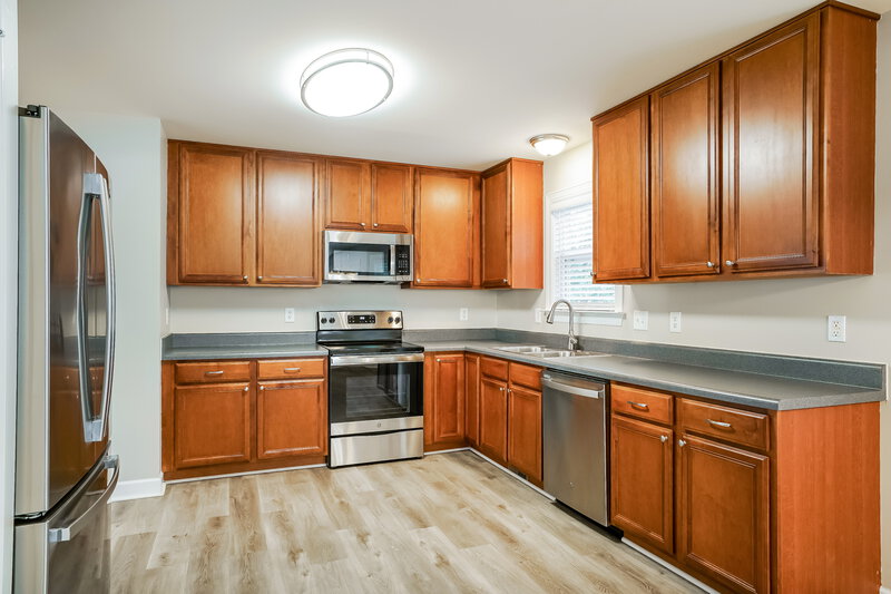 2,190/Mo, 4613 Landover Dale Dr Raleigh, NC 27616 Kitchen View