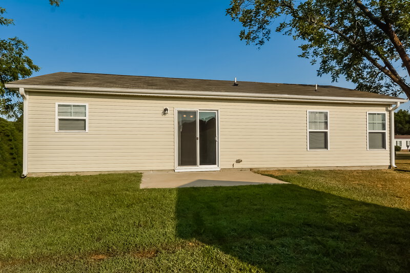 1,695/Mo, 138 Johnston Farms Dr Wilson's Mills, NC 27577 Rear View