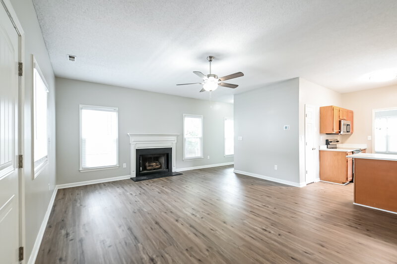 1,895/Mo, 309 Wax Myrtle Ct Cary, NC 27513 Living Room View 2