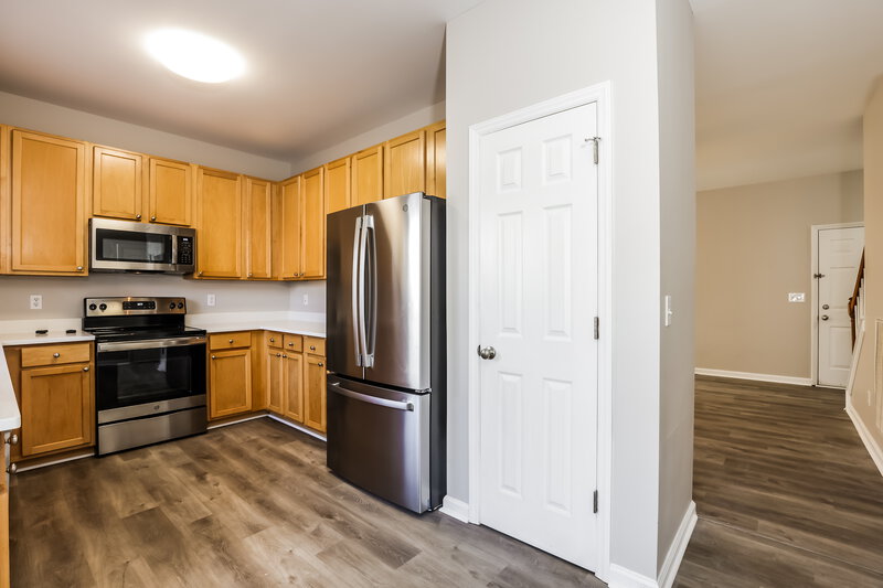 2,040/Mo, 4417 Cardinal Grove Blvd Raleigh, NC 27616 Kitchen View