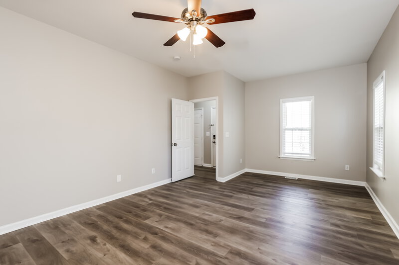 2,040/Mo, 4417 Cardinal Grove Blvd Raleigh, NC 27616 Main Bedroom View 2