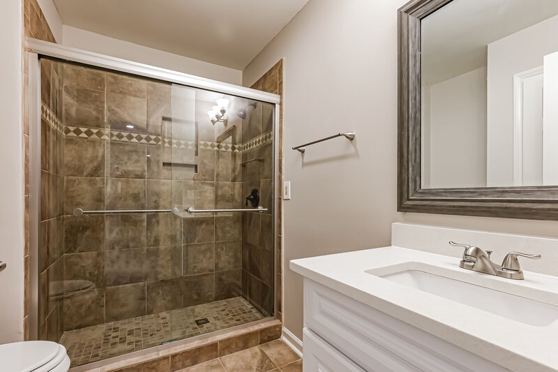 2,790/Mo, 3400 Duveneck Dr Raleigh, NC 27616 Bathroom View