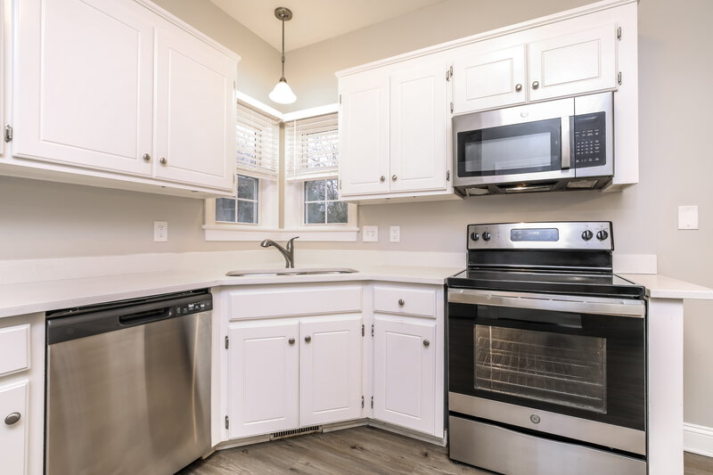 1,795/Mo, 14 Olde Charles Towne Ct Wendell, NC 27591 Kitchen View 2