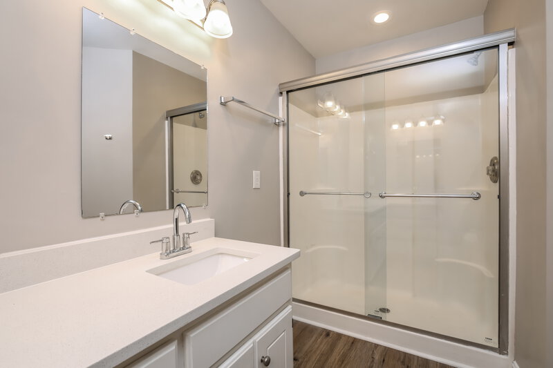 1,795/Mo, 14 Olde Charles Towne Ct Wendell, NC 27591 Main Bathroom View 2