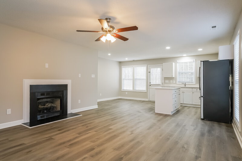 2,000/Mo, 5644 Tealbrook Dr Raleigh, NC 27610 Living Room View 3