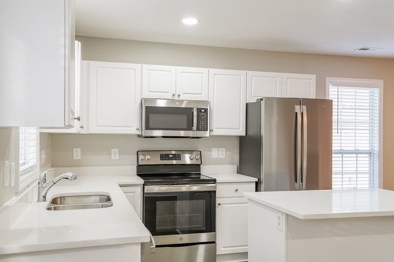 2,000/Mo, 5644 Tealbrook Dr Raleigh, NC 27610 Kitchen View 2