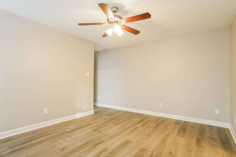 2,000/Mo, 5644 Tealbrook Dr Raleigh, NC 27610 Main Bedroom View 2