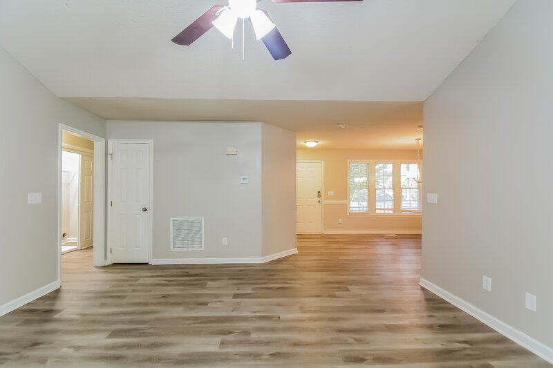 1,955/Mo, 2304 Havering Pl Raleigh, NC 27604 Living Room View 2