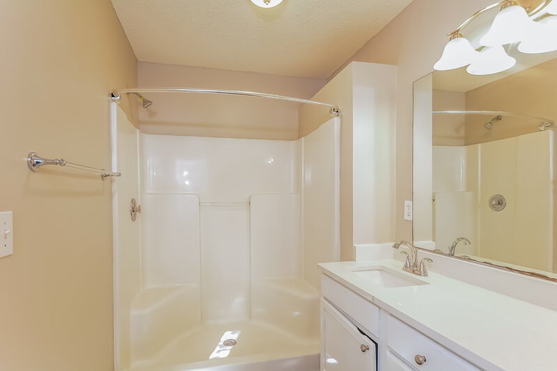 1,955/Mo, 2304 Havering Pl Raleigh, NC 27604 Bathroom View