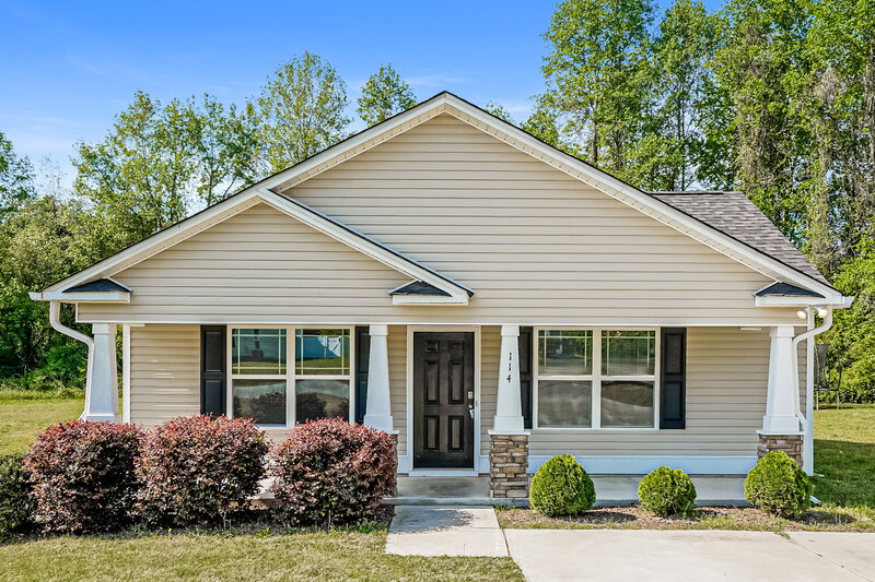 1,750/Mo, 114 Winter Red Way Benson, NC 27504 External View