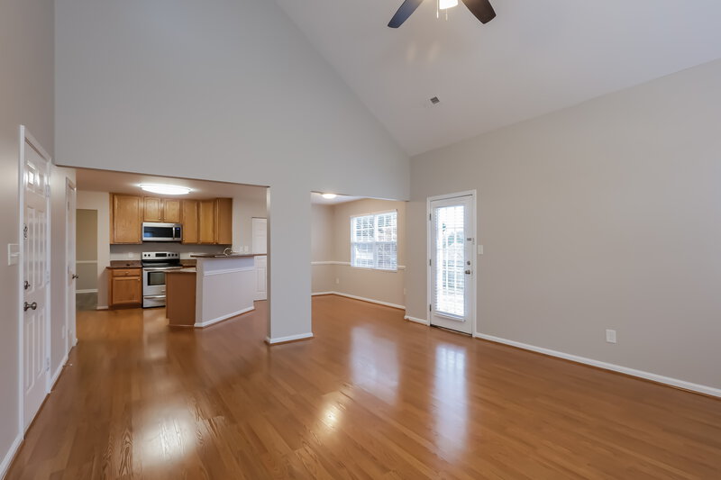 3,220/Mo, 4716 Alenja Ln Raleigh, NC 27616 Living Room View 2