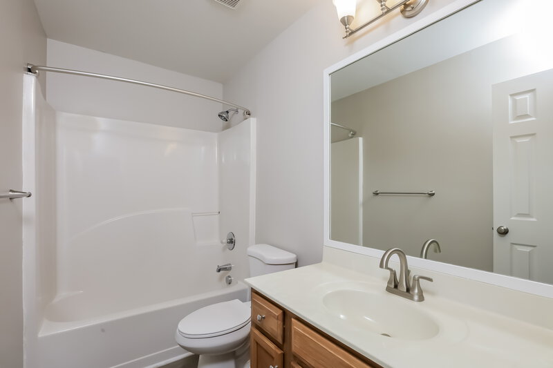 3,220/Mo, 4716 Alenja Ln Raleigh, NC 27616 Bathroom View