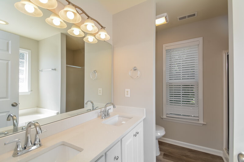 1,920/Mo, 118 Ashton Ct Clayton, NC 27527 Bathroom View