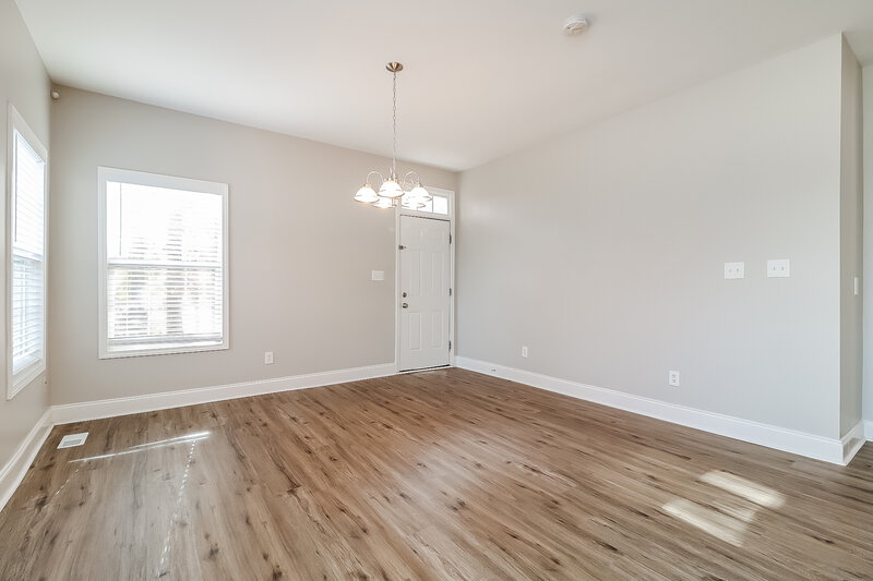 2,670/Mo, 1320 Ujamaa Dr Raleigh, NC 27610 Dining Room View 2