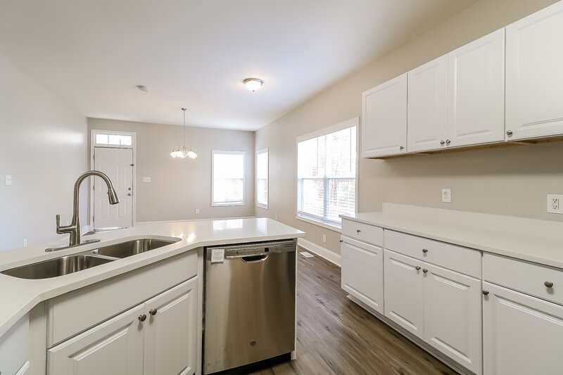 2,670/Mo, 1320 Ujamaa Dr Raleigh, NC 27610 Kitchen View 3