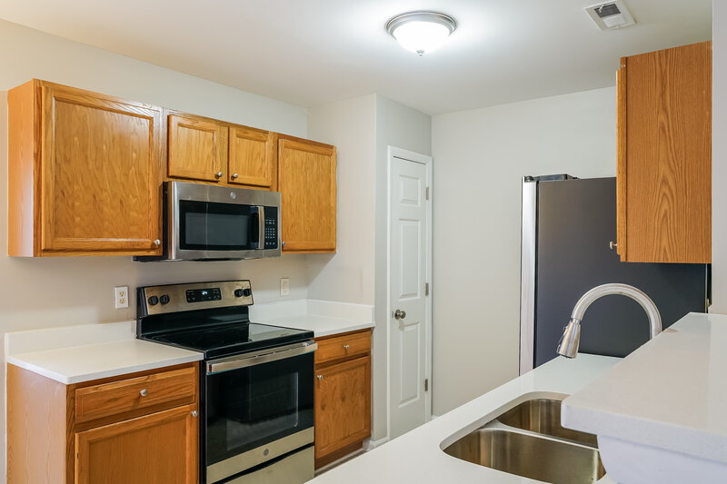 1,640/Mo, 45 Nancy Ct Clayton, NC 27520 Kitchen View