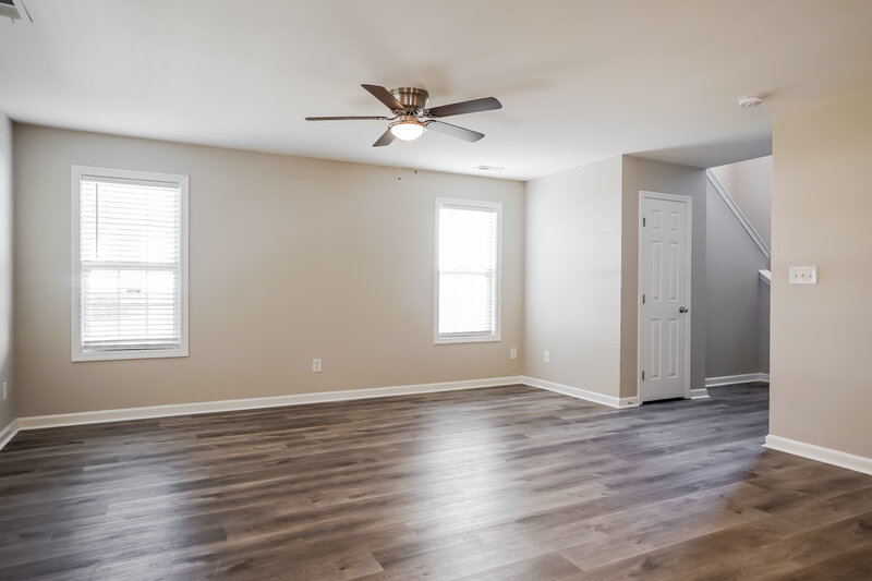 1,925/Mo, 3206 Hayling Dr Raleigh, NC 27610 Living Room View