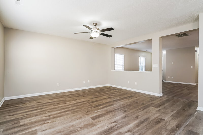 2,070/Mo, 8143 Cohosh Ct Raleigh, NC 27616 Living Room View 2