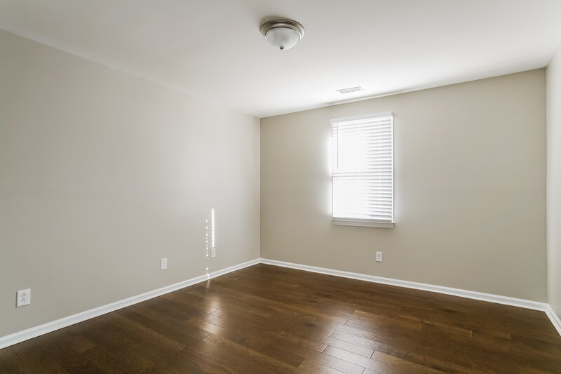 1,935/Mo, 7329 N Thorncliff Pl Raleigh, NC 27616 Bedroom View