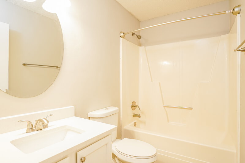 1,895/Mo, 25 W Maggie Ct Wendell, NC 27591 Bathroom View