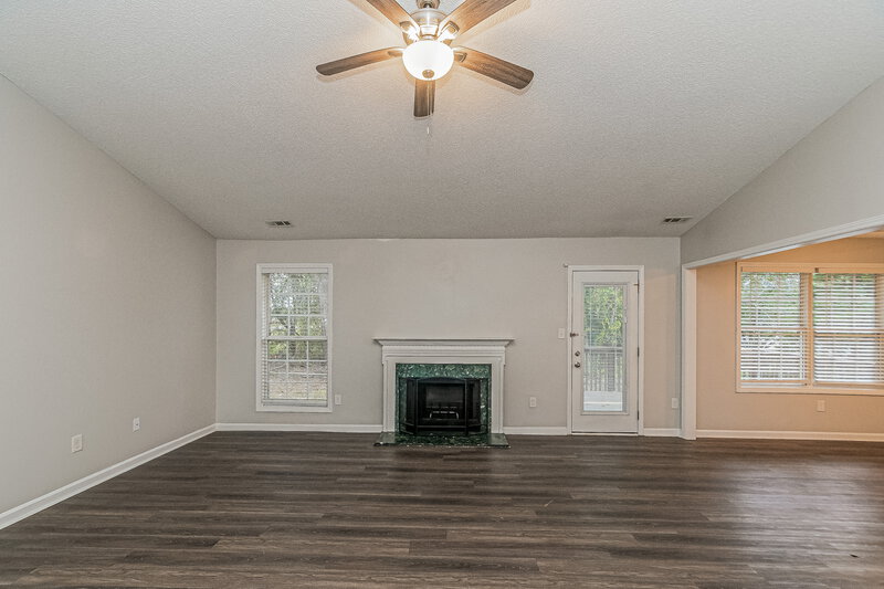 2,380/Mo, 401 Three Meadows Rd Fuquay Varina, NC 27526 Living Room View
