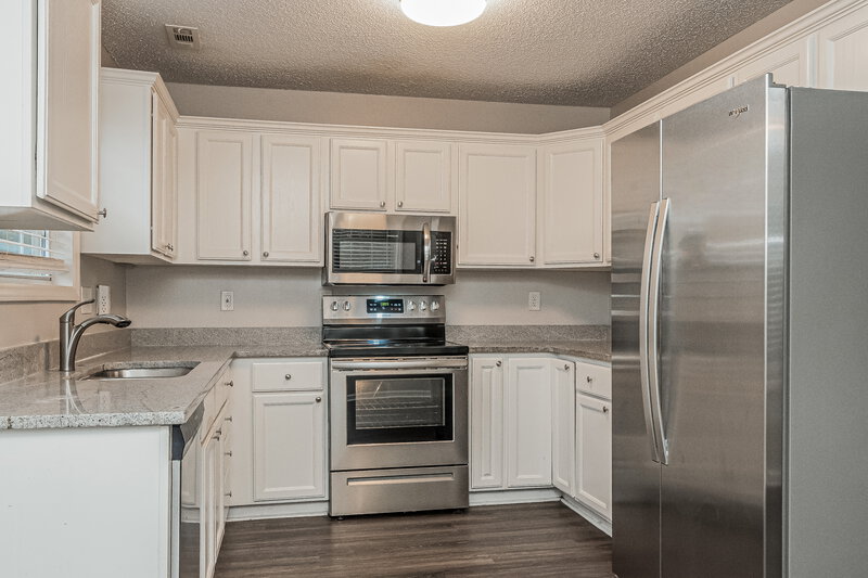 2,380/Mo, 401 Three Meadows Rd Fuquay Varina, NC 27526 Kitchen View