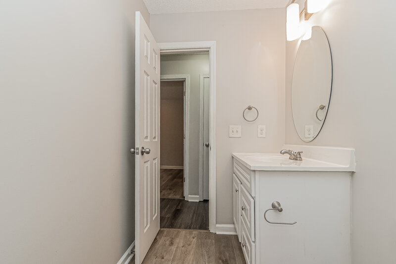 2,380/Mo, 401 Three Meadows Rd Fuquay Varina, NC 27526 Bathroom View 2