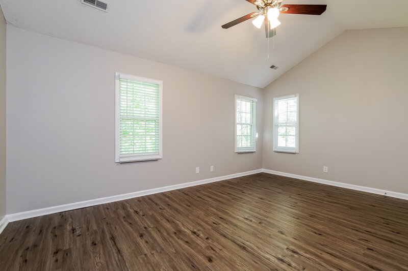2,385/Mo, 5517 Centipede Trl Raleigh, NC 27610 Family Room View 2