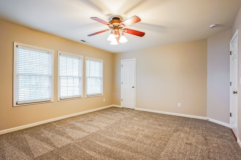2,565/Mo, 2421 Barton Oaks Dr Raleigh, NC 27614 Bedroom View 2