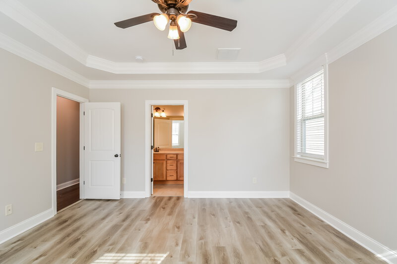 2,155/Mo, 21 Hawthorne Ln Youngsville, NC 27596 Main Bedroom View