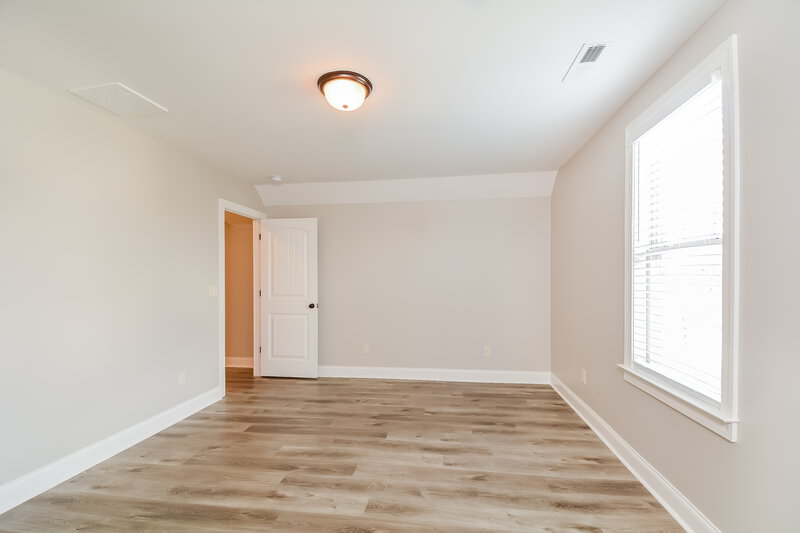 2,155/Mo, 21 Hawthorne Ln Youngsville, NC 27596 Bedroom View