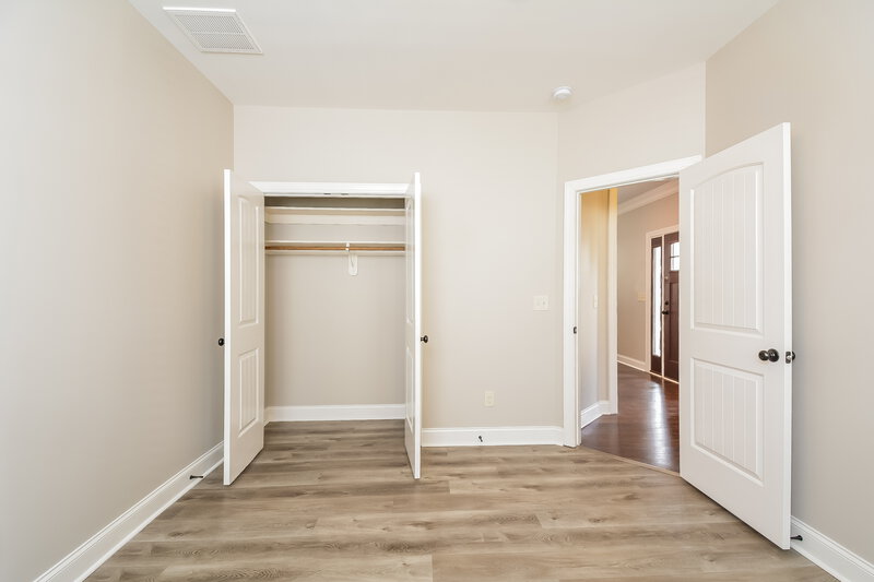 2,155/Mo, 21 Hawthorne Ln Youngsville, NC 27596 Bedroom View 5