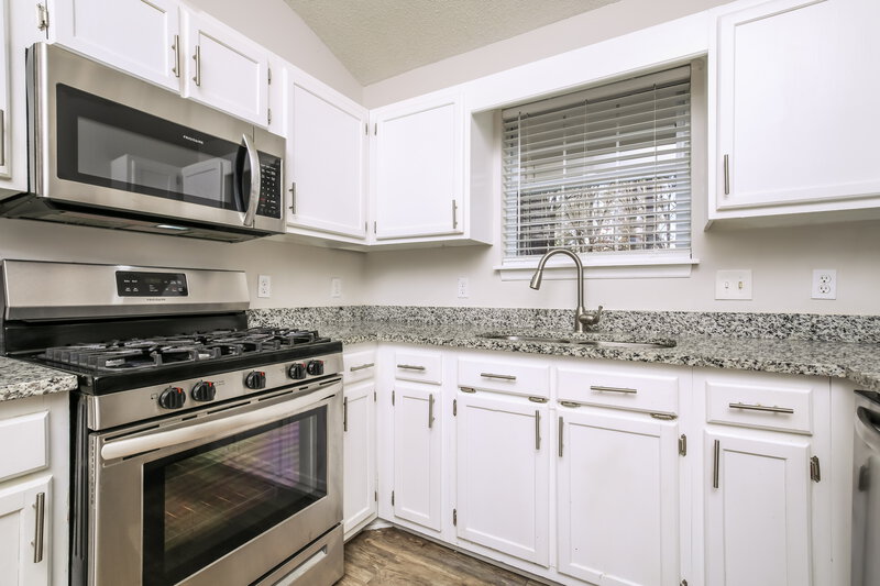 1,680/Mo, 746 Brewers Glynn Ct Wake Forest, NC 27587 Kitchen View 2