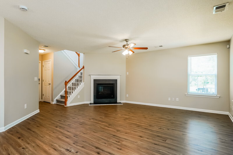 1,920/Mo, 3308 Asgar Ct Raleigh, NC 27610 Living Room View