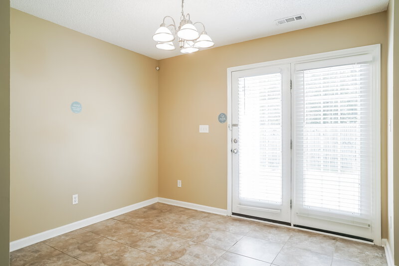 1,810/Mo, 2517 Dandridge Dr Raleigh, NC 27610 Dining Room View