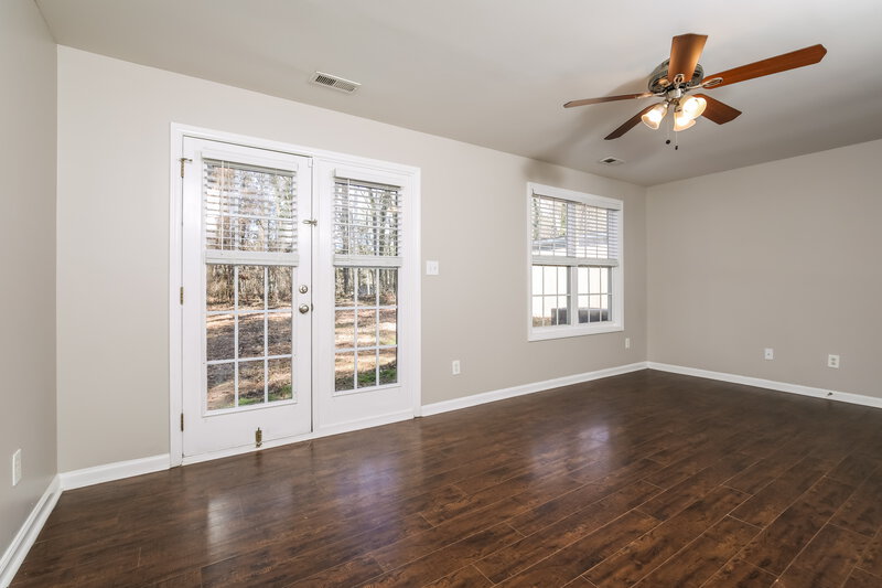 1,830/Mo, 2515 Dearborn Dr Durham, NC 27704 Living Room View