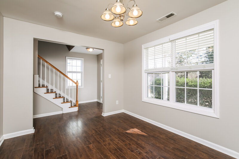 1,830/Mo, 2515 Dearborn Dr Durham, NC 27704 Dining Room View
