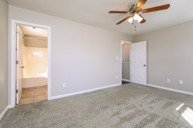 1,830/Mo, 2515 Dearborn Dr Durham, NC 27704 Main Bedroom View