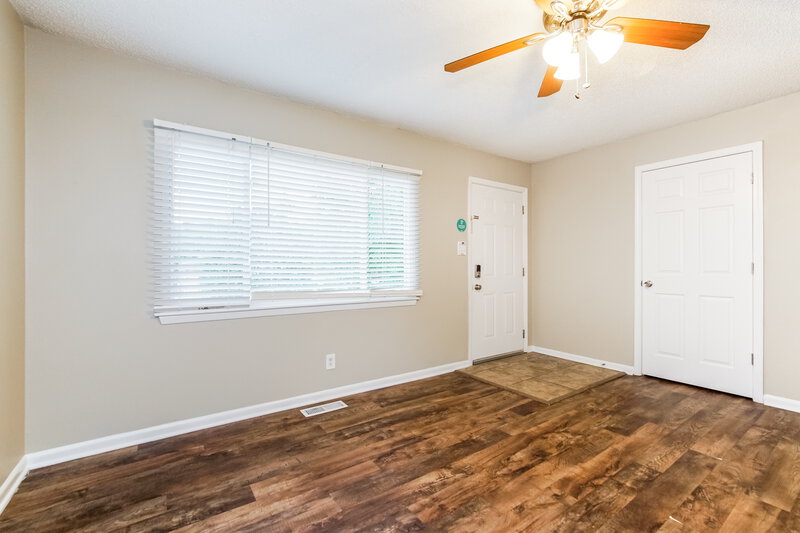 1,400/Mo, 803 Da Vinci St Durham, NC 27704 Living Room View