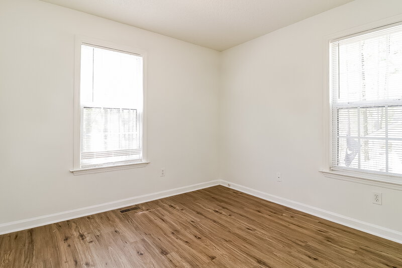 1,785/Mo, 210 Dogwood Ave Clayton, NC 27520 Bedroom View 2